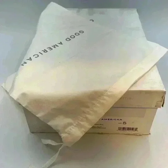 🆕 NWT, Good American shoe bag and box size 5 black patent leather thong … - Picture 11 of 12